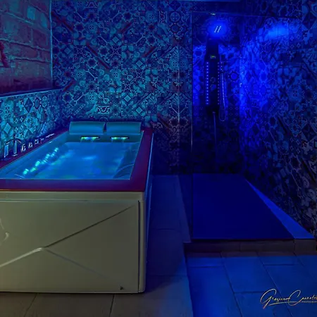 Bed & Breakfast Victoria Luxury Lizzanello
