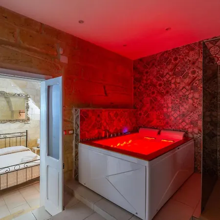 Victoria Luxury 4*