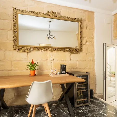 Bed & Breakfast Victoria Luxury Lizzanello